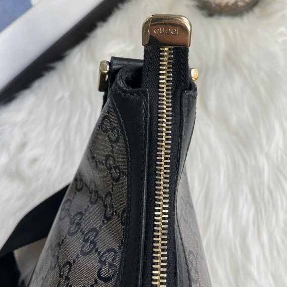 Gucci Crystal coated Monogram crossbody bag - Picture 2 of 16